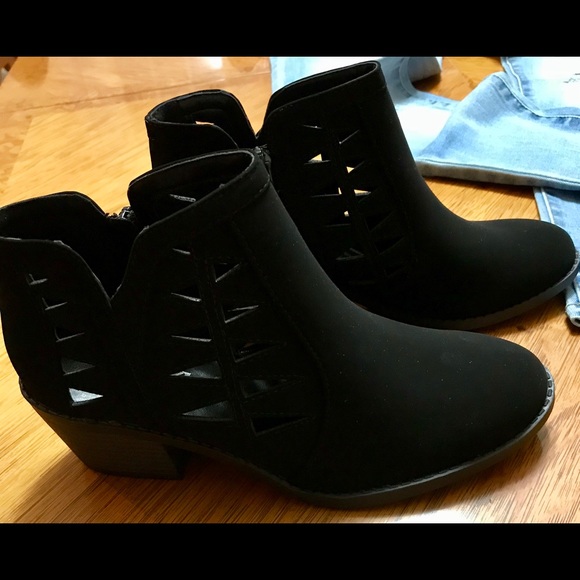 Sold out - Picture 2 of 3